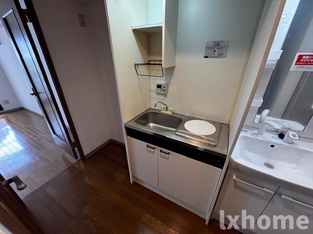 キッチン　コンパクトなキッチンで掃除もラクラク