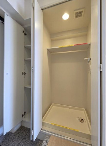 玄関　同物件内別部屋のお写真になります※現況優先