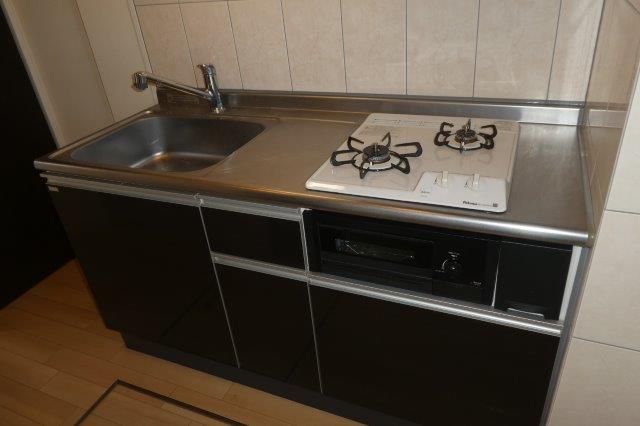 キッチン　2口ガスコンロ付きシステムキッチン