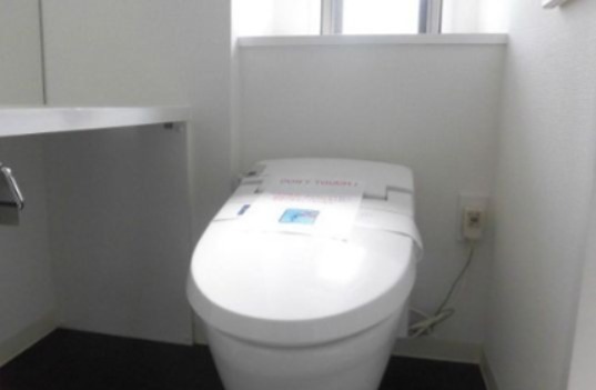 トイレ　※同仕様写真含む