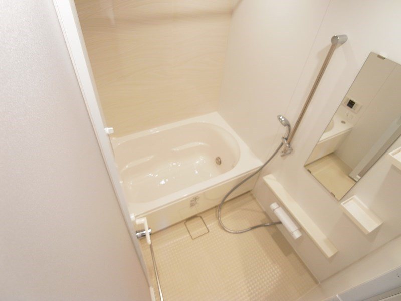 バス・シャワールーム　同物件別部屋参考写真