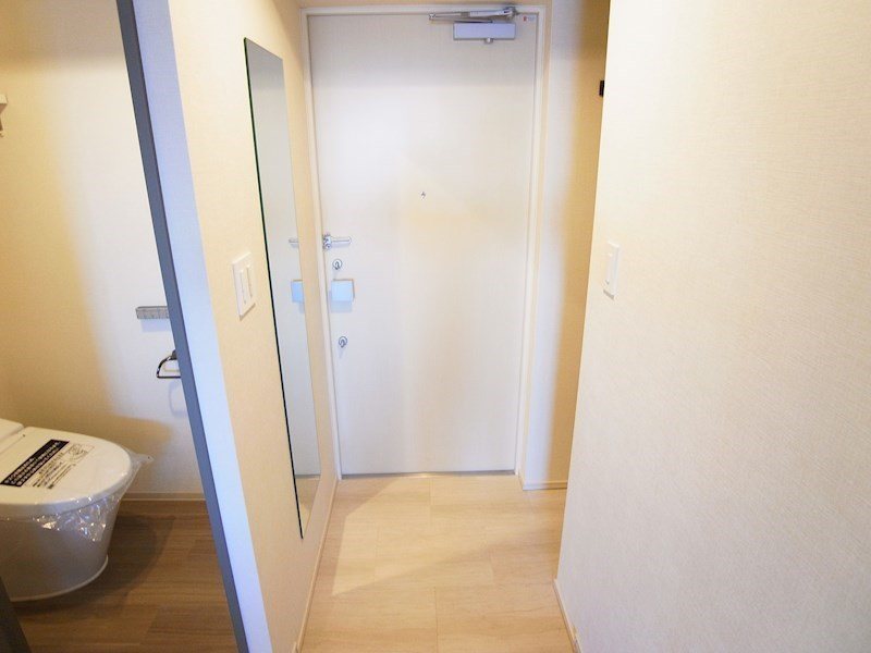 玄関　同物件別部屋参考写真