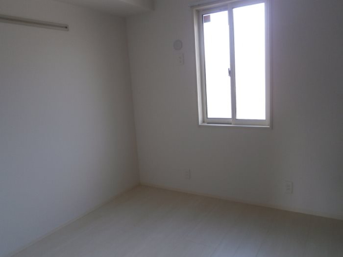 その他部屋・スペース　ベッドも置ける広さです