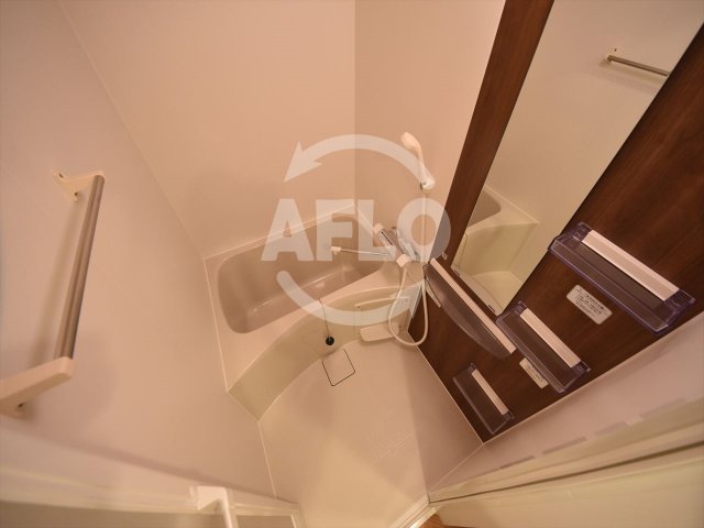 バス・シャワールーム　セレニテ天満橋アリア　浴室