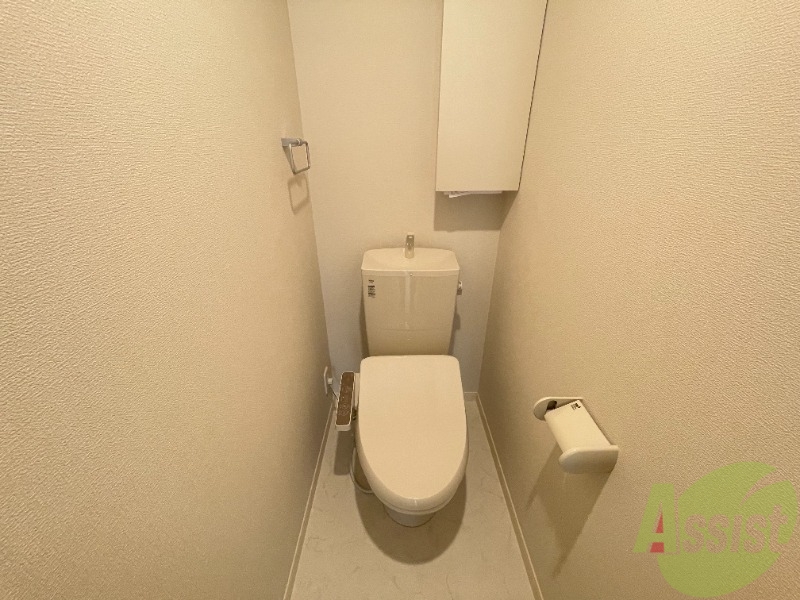 トイレ　トイレは嬉しい温水洗浄便座付きです。快適に過ごせそうです。