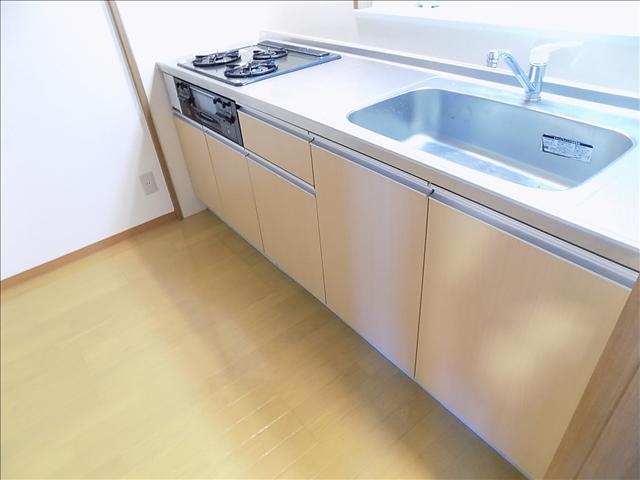 キッチン　ガスコンロ３口　お料理も楽しく