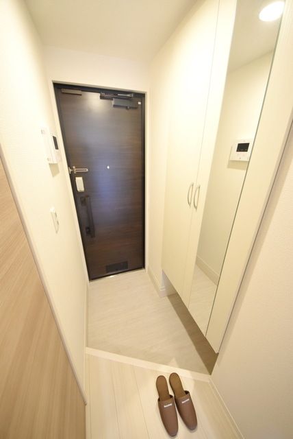 玄関　※別号室参考写真です