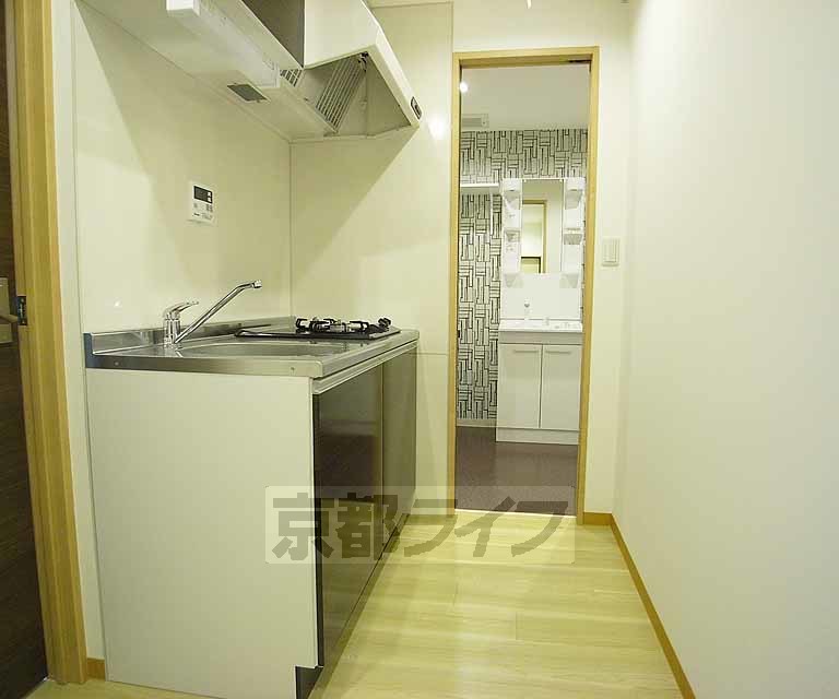 その他部屋・スペース　冷蔵庫も廊下における。