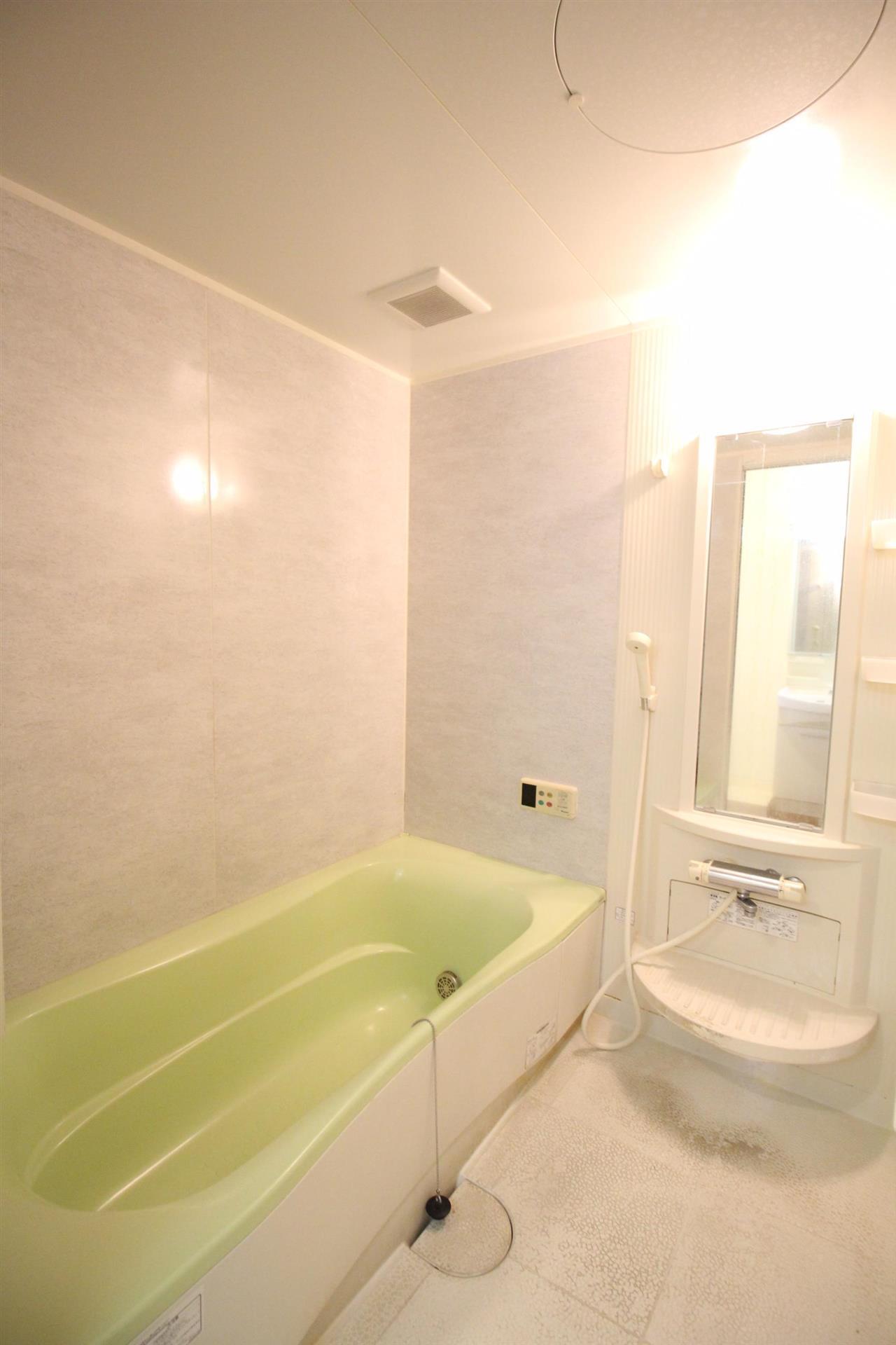 バス・シャワールーム　別の部屋の写真になります。現状優先。