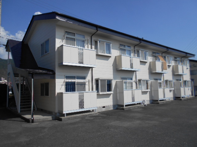 建物外観　バルコニー側を北西方向より撮影