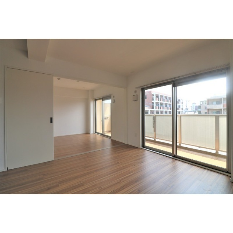 居室・リビング　広々リビングでゆったりくつろげます