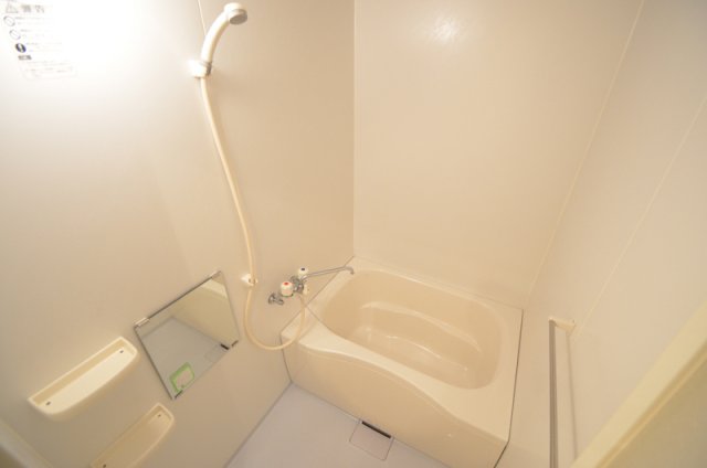 バス・シャワールーム　バスルーム