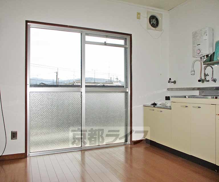 居室・リビング　キッチンです。