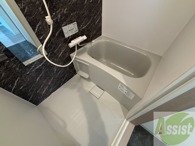 バス・シャワールーム　お風呂になります。一日の疲れを癒してくださいね。