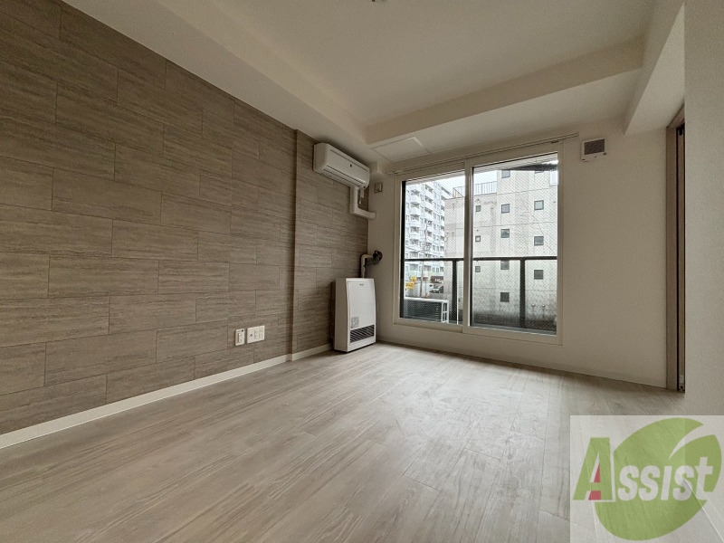 居室・リビング　広々としたリビングですね。使い勝手がよさそうですね！