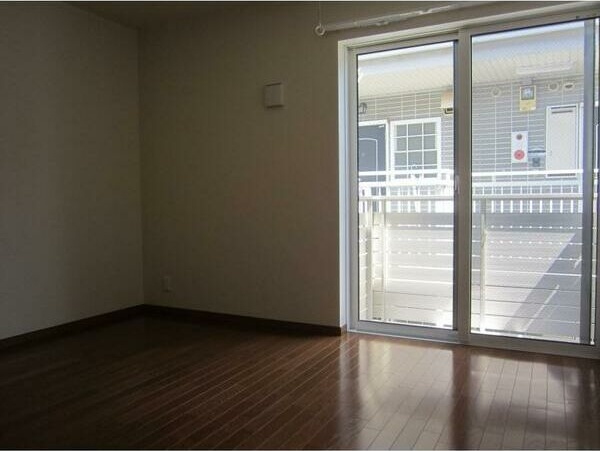 居室・リビング　☆明るい居間☆