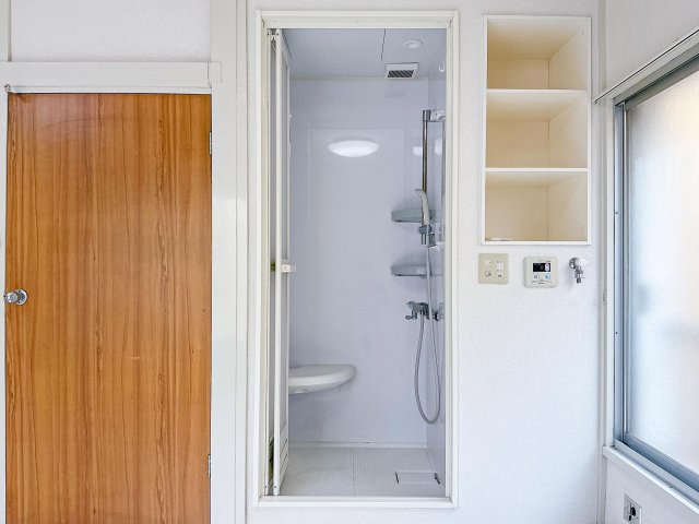 バス・シャワールーム