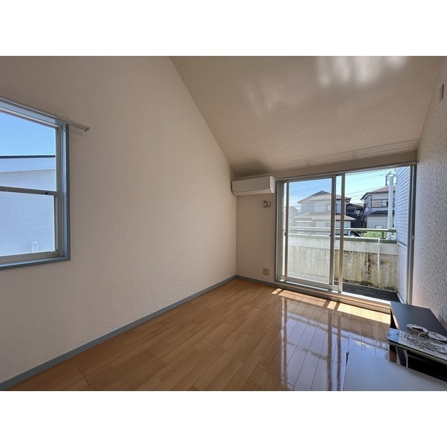 居室・リビング　角部屋・２面採光