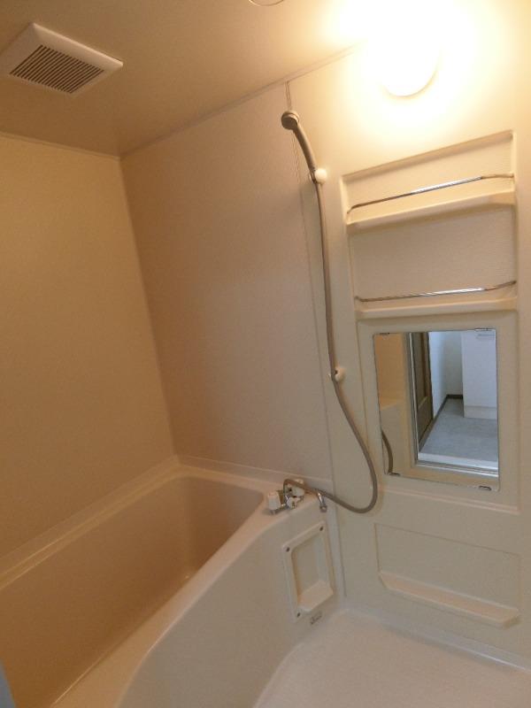 バス・シャワールーム　浴室
