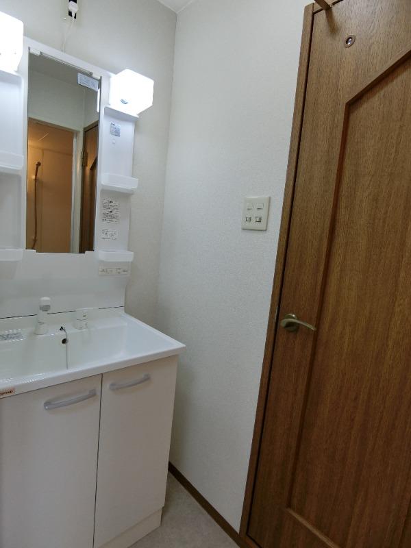 洗面設備　新品の洗面台