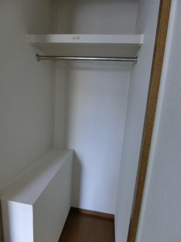 収納　洋室　収納