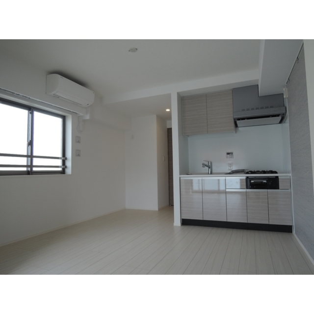 居室・リビング　室内