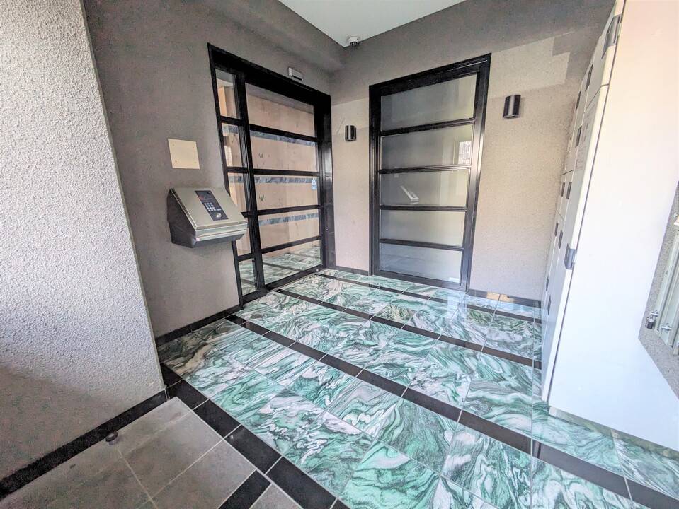 エントランス　エントランス