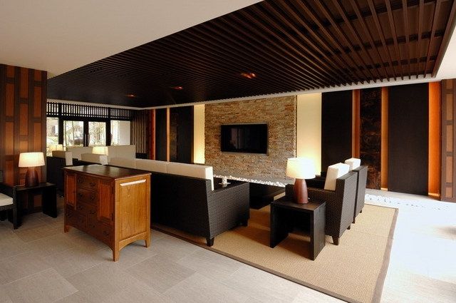 エントランス　ゆったりとしたロビー