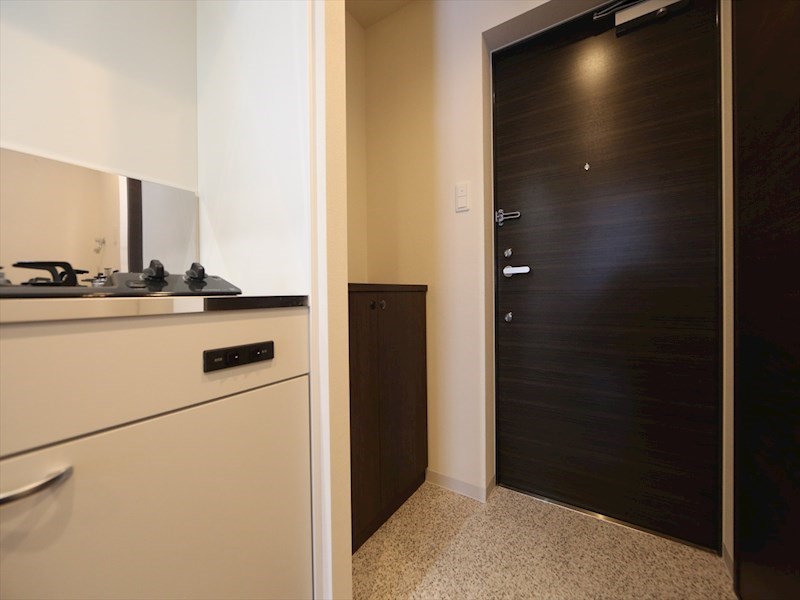 玄関　玄関　シューズボックス付