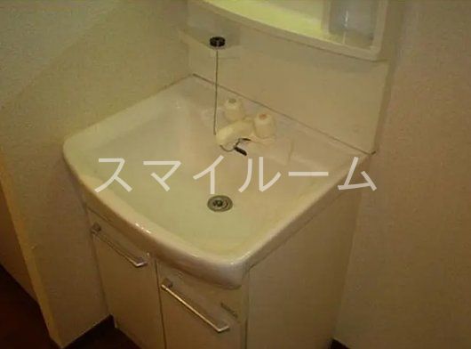 洗面設備　別部屋参考写真となります。