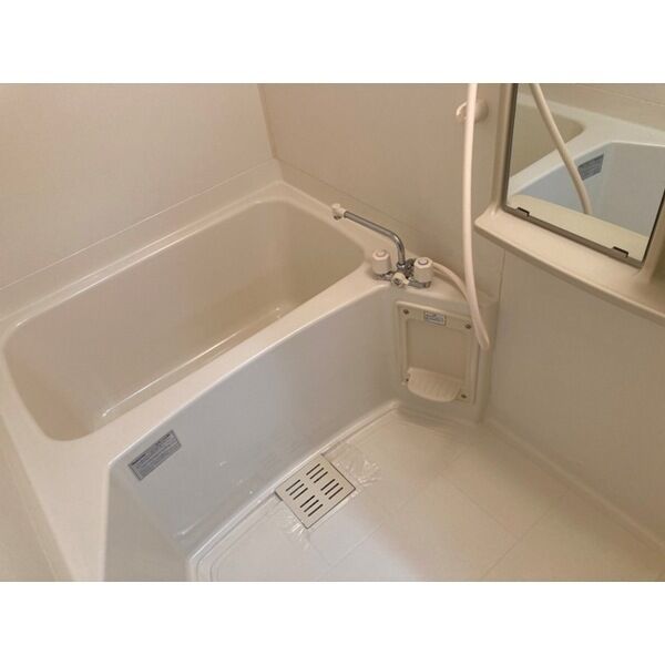 バス・シャワールーム　バストイレ別でおすすめです！