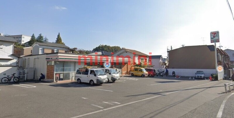 コンビニ　セブンイレブン高槻安岡寺1丁目店（コンビニ）まで703m