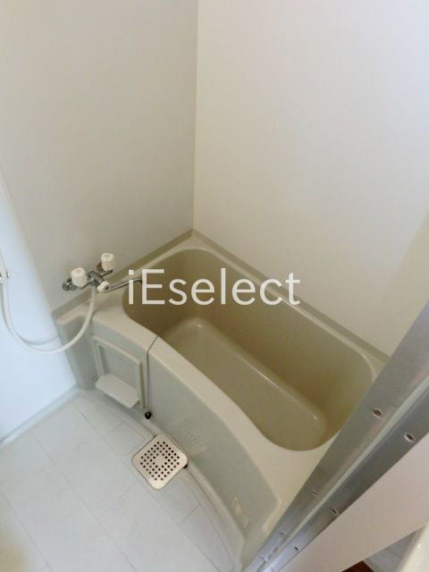 バス・シャワールーム　きれいな浴室