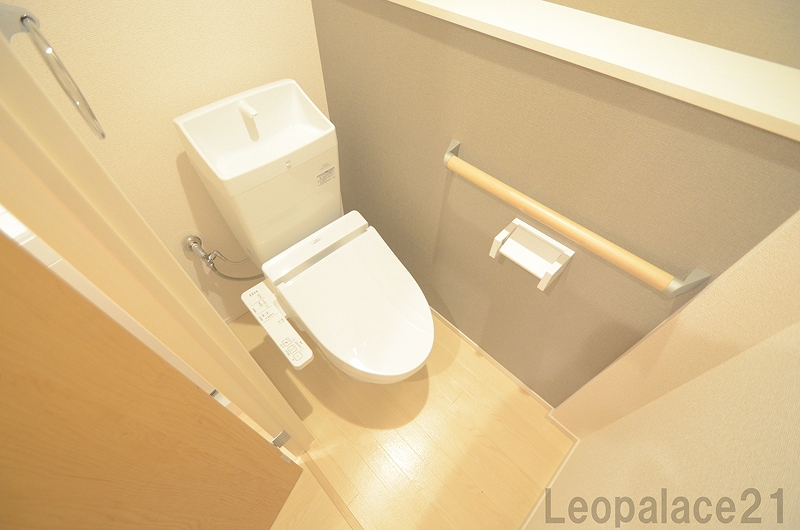 トイレ　設備・仕様は号室により異なるため、現況を優先いたします。