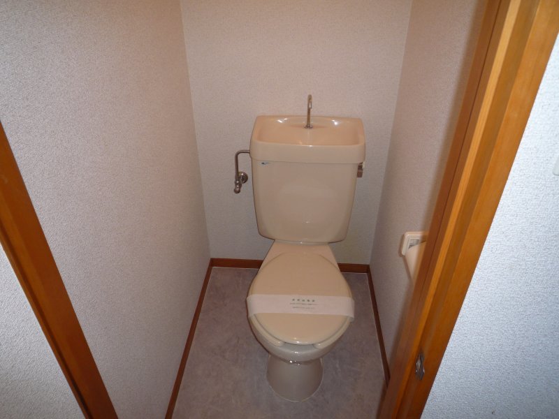 トイレ　洋式トイレです