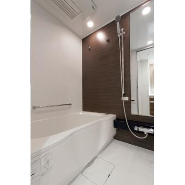 バス・シャワールーム　※写真は同タイプ住戸です。