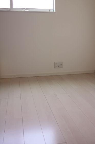 居室・リビング　ホワイトフローリング（同一仕様写真）