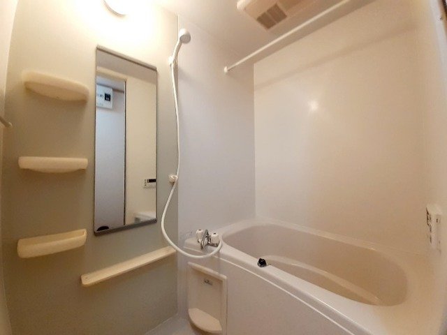 バス・シャワールーム　ゆったり過ごせるお風呂です