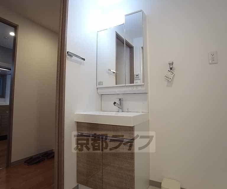 洗面設備　便利なシャンプードレッサーです。