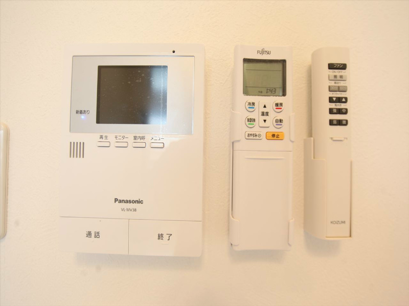 セキュリティ　TVモニター付インターホン完備　同型写真