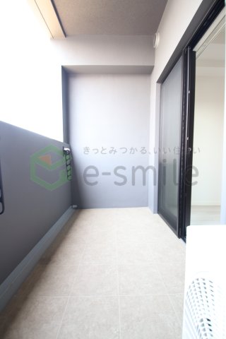 バルコニー　お洗濯にも便利なバルコニー付き