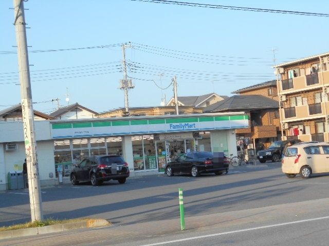 コンビニ　ファミリーマート越谷七左町二丁目店（コンビニ）まで341m
