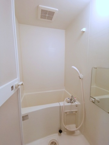バス・シャワールーム　浴室乾燥機付き