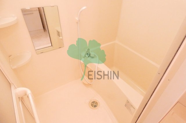 バス・シャワールーム　清潔感のある浴室です！