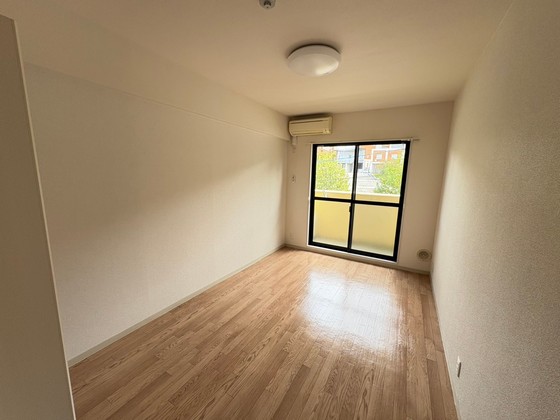 居室・リビング　※別部屋の写真です