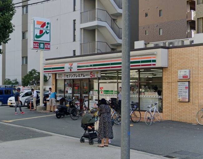 コンビニ　セブンイレブン大阪十三本町3丁目店（コンビニ）まで367m
