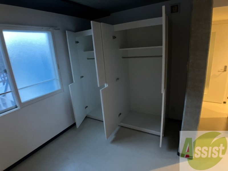 収納　寝室の収納です。部屋がすっきり片付きます。