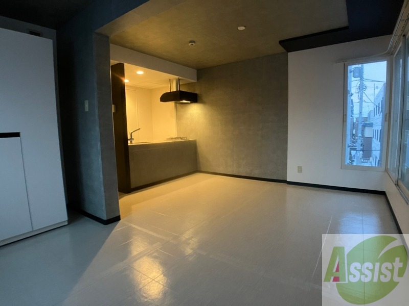 その他部屋・スペース　寝室はこちらです。光が差し込む、温かみのあるお部屋です。