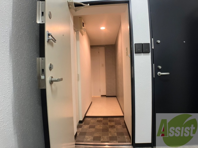 玄関　玄関の様子です。明るい印象ですね。気分もあがりそう。