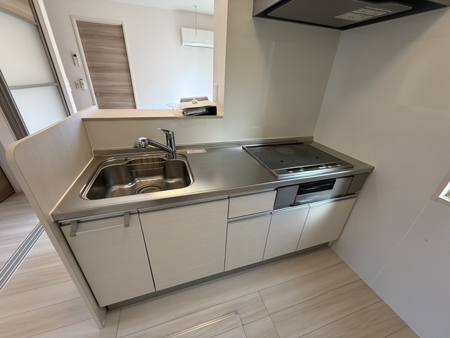 キッチン　別部屋参考写真です